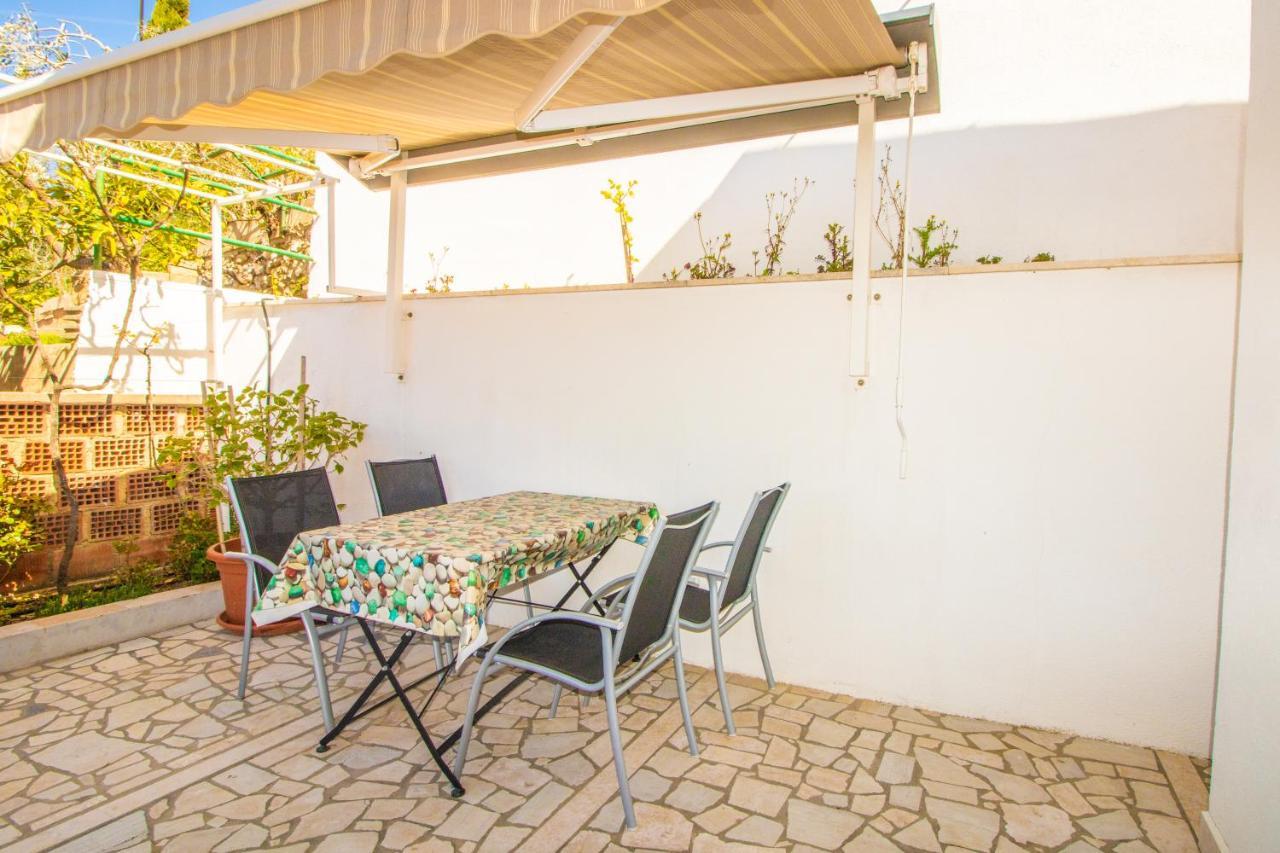 Apartment Mario With Terrace And Sea View Baška Exteriör bild