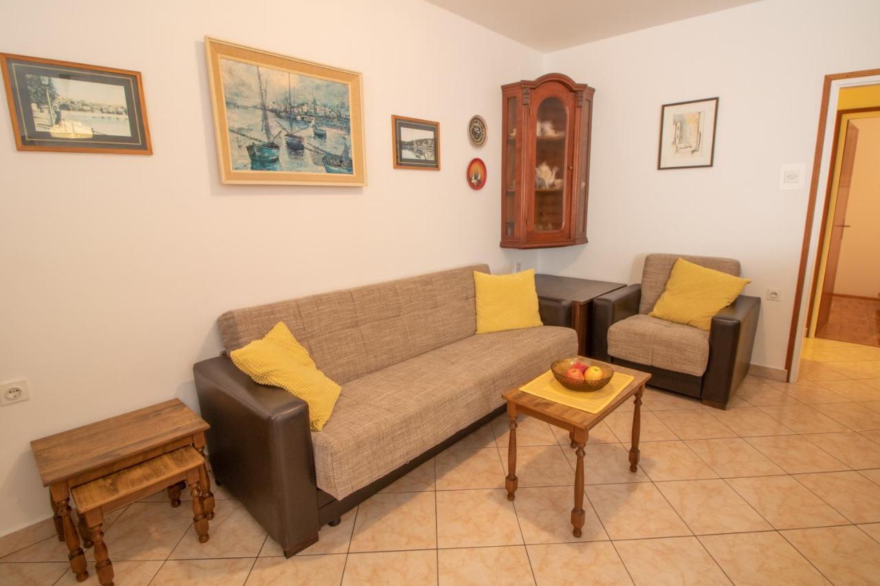 Apartment Mario With Terrace And Sea View Baška Exteriör bild