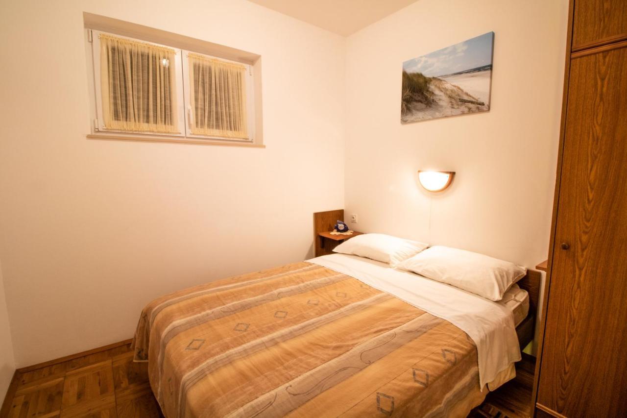 Apartment Mario With Terrace And Sea View Baška Exteriör bild