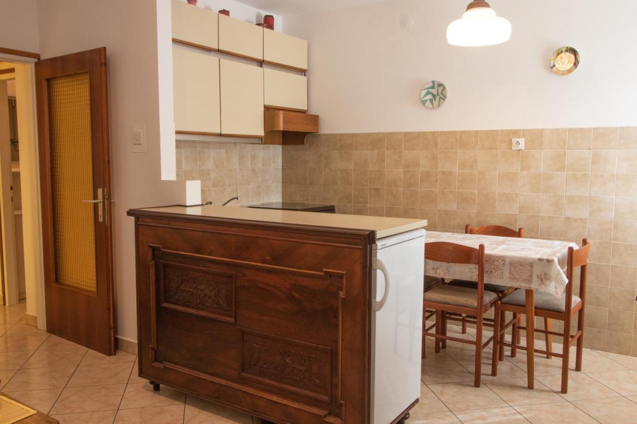 Apartment Mario With Terrace And Sea View Baška Exteriör bild